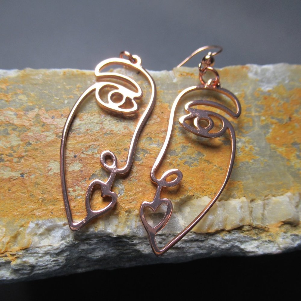 Rose Gold Dreaming Face Kiss Earrings - Picture 2 of 7